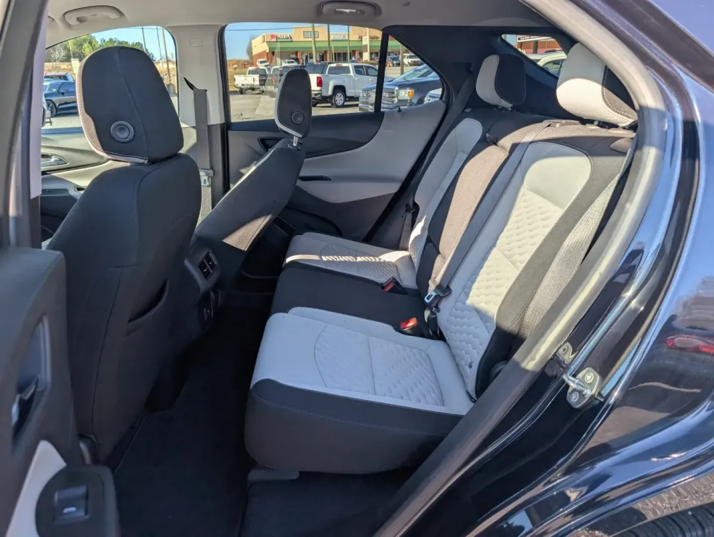 2021 /Medium Ash Gray Chevrolet Equinox LS (3GNAXHEV4MS) with an Other engine, located at 7000 Northlake Connector, Columbus, GA, 31904, (706) 987-8085, 32.524975, -84.978134 - **Explore New Adventures with the 2021 Chevrolet Equinox LS at Gils Auto Your Reliable Buy Here Pay Here Dealer in Phenix City, AL!**<br /> <br /> Are you a budget-conscious buyer searching for a versatile SUV that effortlessly fits into your active lifestyle? Look no further than the 2021 Chevrole - Photo#10