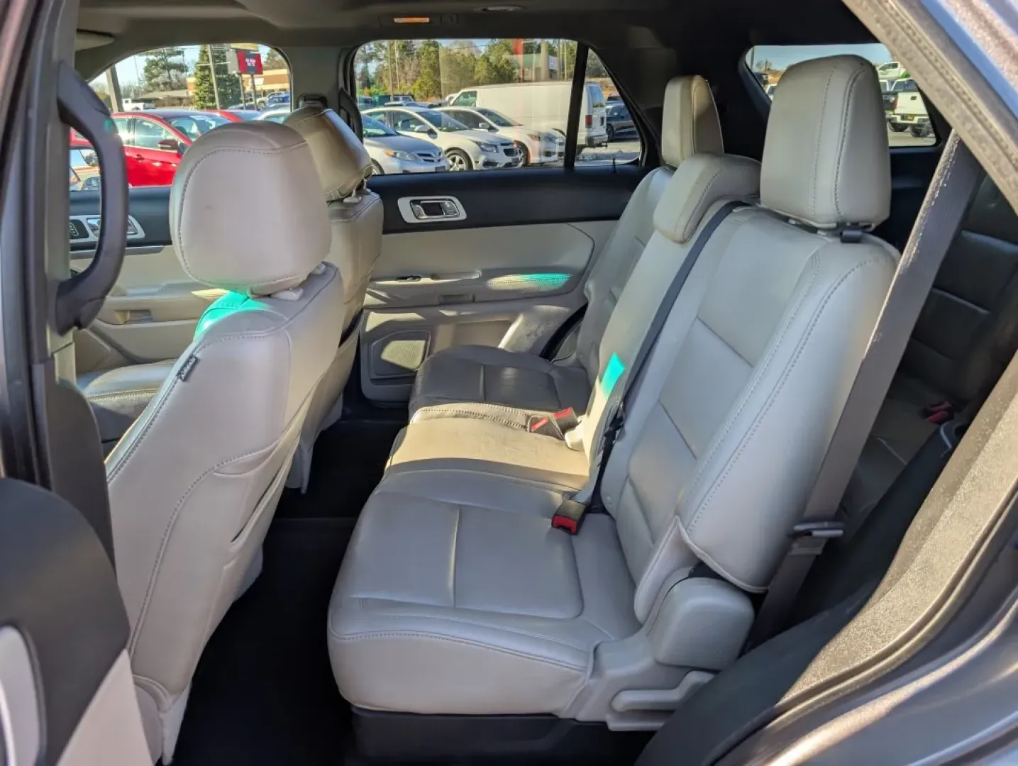 2013 Ford Explorer XLT (1FM5K8D88DG) with an Other engine, located at 3959 U.S. 80 W, Phenix City, AL, 36870, (334) 297-4885, 32.469296, -85.135185 - **Experience Adventure with the 2013 Ford Explorer XLT at Gils Auto - Phenix City!**<br /> <br /> Are you ready to elevate your lifestyle with a vehicle that combines space, comfort, and adventure? The 2013 Ford Explorer XLT is perfect for growing families or anyone who loves hitting the open road f - Photo#10