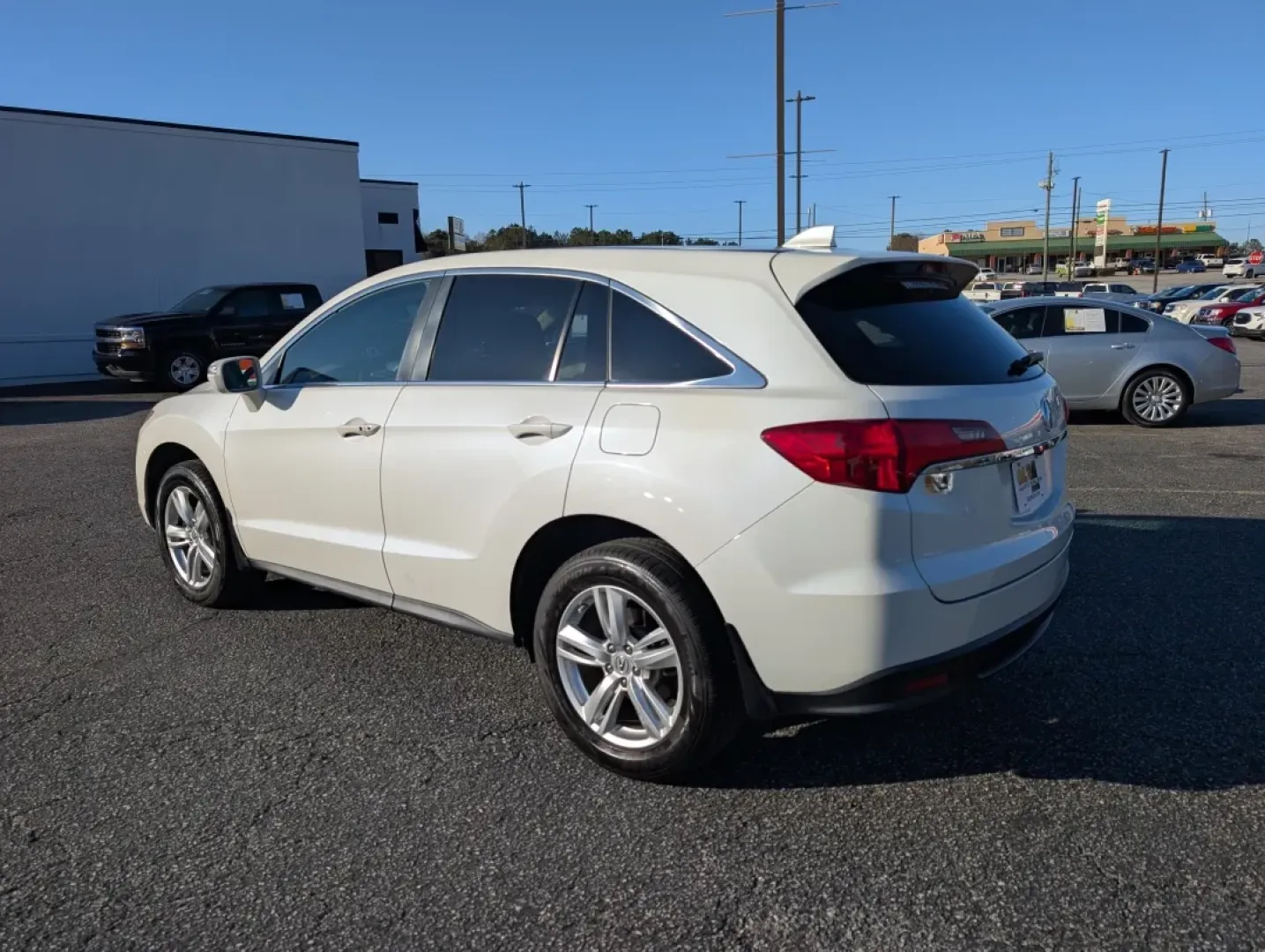 2014 Acura RDX (5J8TB3H34EL) with an Other engine, located at 3959 U.S. 80 W, Phenix City, AL, 36870, (334) 297-4885, 32.469296, -85.135185 - Are you in search of a reliable vehicle that can seamlessly enhance your daily commute while providing the comfort and style you deserve? Look no further! At Gils Auto in Phenix City, AL, we are thrilled to present a stunning 2014 Acura RDX that perfectly combines luxury, versatility, and practicali - Photo#6