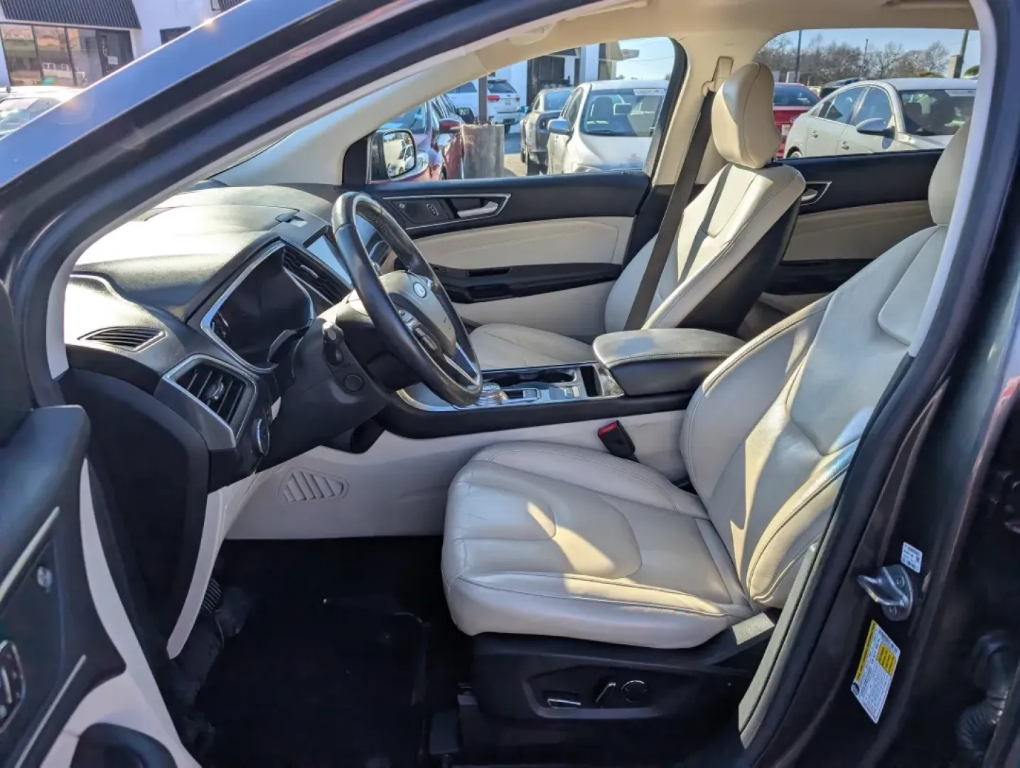 2019 Ford Edge Titanium (2FMPK3K9XKB) with an Other engine, located at 3959 U.S. 80 W, Phenix City, AL, 36870, (334) 297-4885, 32.469296, -85.135185 - **Conquer Life's Journeys with the 2019 Ford Edge Titanium SUV from Gils Auto in Phenix City!**<br /> <br /> Are you ready to elevate your daily drive? Whether you're commuting to work, taking the kids to soccer practice, or planning your next family road trip, the 2019 Ford Edge Titanium is the ver - Photo#9