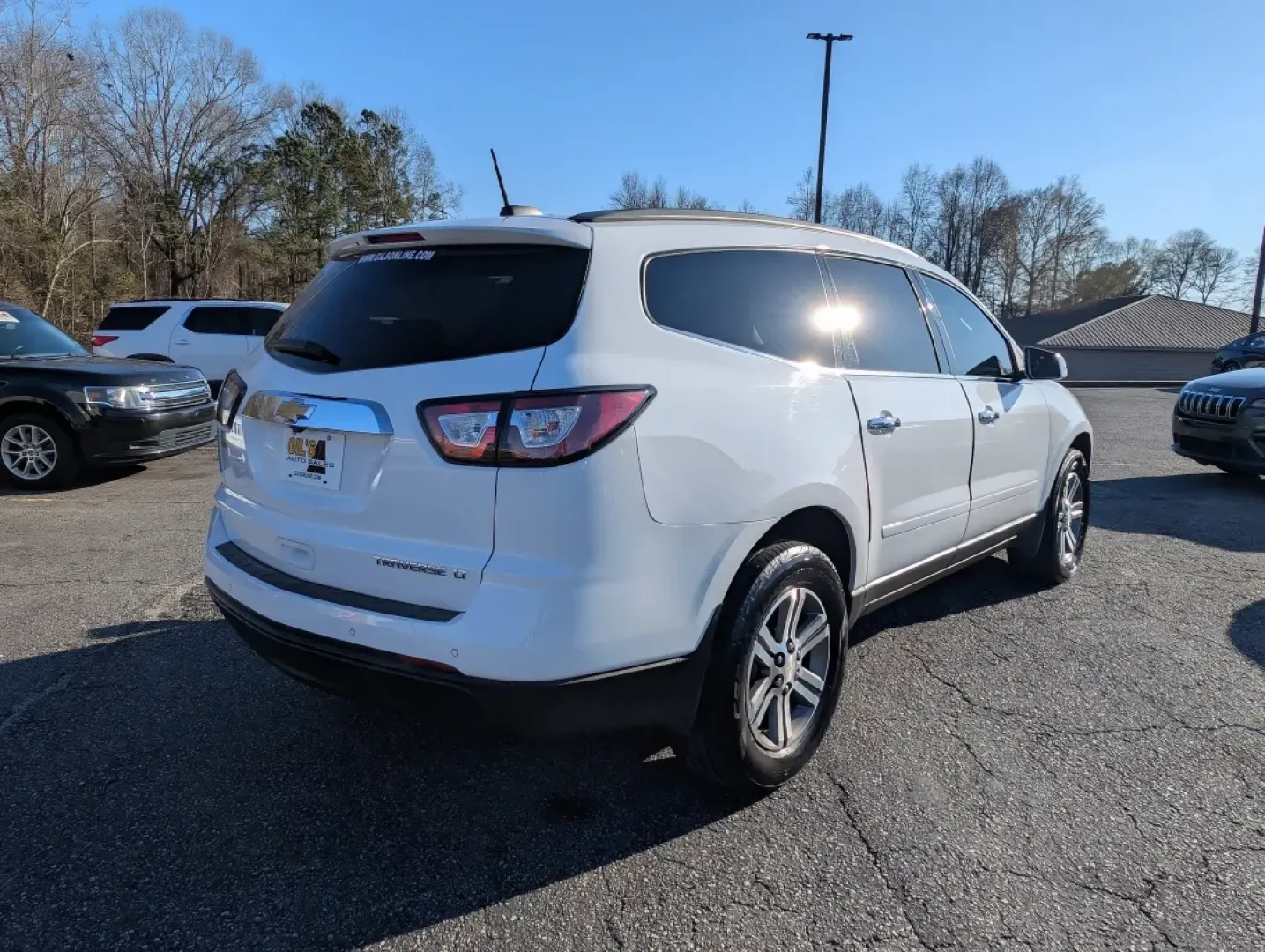 2016 /Ebony Chevrolet Traverse LT (1GNKRGKD6GJ) with an Other engine, located at 3959 U.S. 80 W, Phenix City, AL, 36870, (334) 297-4885, 32.469296, -85.135185 - 2016 Chevrolet Traverse LT - Photo#4