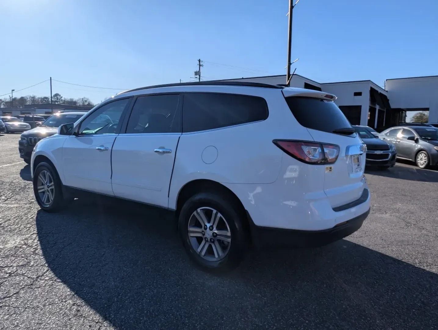 2016 /Ebony Chevrolet Traverse LT (1GNKRGKD6GJ) with an Other engine, located at 3959 U.S. 80 W, Phenix City, AL, 36870, (334) 297-4885, 32.469296, -85.135185 - 2016 Chevrolet Traverse LT - Photo#6