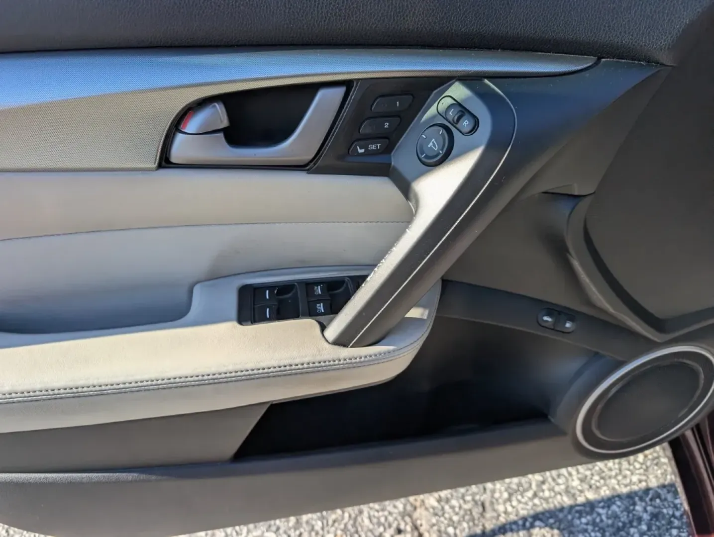 2010 Acura TL Tech Auto (19UUA9F53AA) with an Other engine, located at 3959 U.S. 80 W, Phenix City, AL, 36870, (334) 297-4885, 32.469296, -85.135185 - If you're on the lookout for a reliable, stylish sedan that perfectly balances comfort and performance, the 2010 Acura TL Tech Auto is an ideal choice for your daily commute or weekend adventures. This luxurious all-wheel-drive vehicle is designed for both the budget-conscious buyer and those seekin - Photo#8