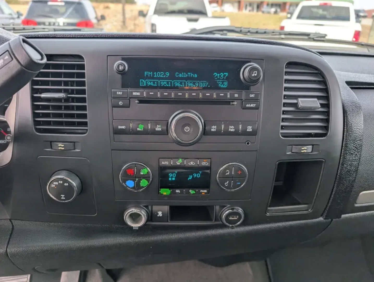 2010 /Ebony Chevrolet Silverado 1500 LT (1GCSKSE38AZ) with an Other engine, located at 3959 U.S. 80 W, Phenix City, AL, 36870, (334) 297-4885, 32.469296, -85.135185 - Looking for the perfect blend of ruggedness and comfort for your weekend adventures or daily commutes? Look no further! Introducing the 2010 Chevrolet Silverado 1500 LT, a versatile extended cab pickup that perfectly caters to both work and play. Whether you're a growing family in need of space or a - Photo#15