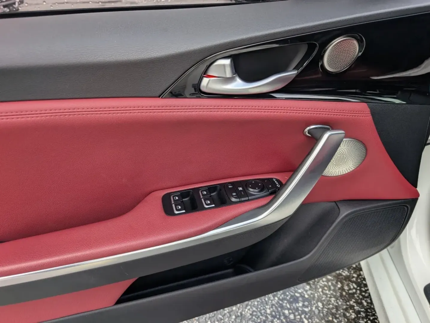 2020 /Black Kia Stinger GT-Line (KNAE15LA6L6) with an Other engine, located at 3959 U.S. 80 W, Phenix City, AL, 36870, (334) 297-4885, 32.469296, -85.135185 - Are you ready to elevate your driving experience? Imagine cruising through Phenix City in a sleek 2020 Kia Stinger GT-Line, perfect for weekend getaways or daily commutes. With a stunning Snow White Pearl exterior and luxurious black leather interior, this sedan embodies sophistication and performan - Photo#8