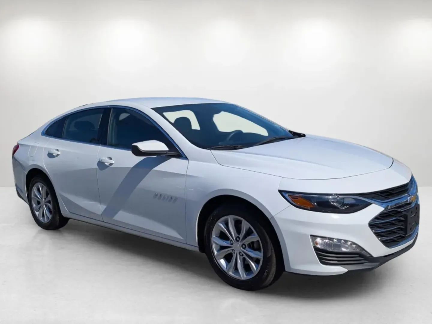 2023 /Jet Black Chevrolet Malibu LT (1G1ZD5ST5PF) with an Other engine, located at 3959 U.S. 80 W, Phenix City, AL, 36870, (334) 297-4885, 32.469296, -85.135185 - Need a dependable commuter that can handle the daily drive across the Chattahoochee into Columbus, make school drop-offs stress-free, and still feel comfortable for weekend getaways? This 2023 Chevrolet Malibu LT in Summit White is a smart, modern sedan built for real life-efficient, easy to drive, - Photo#2