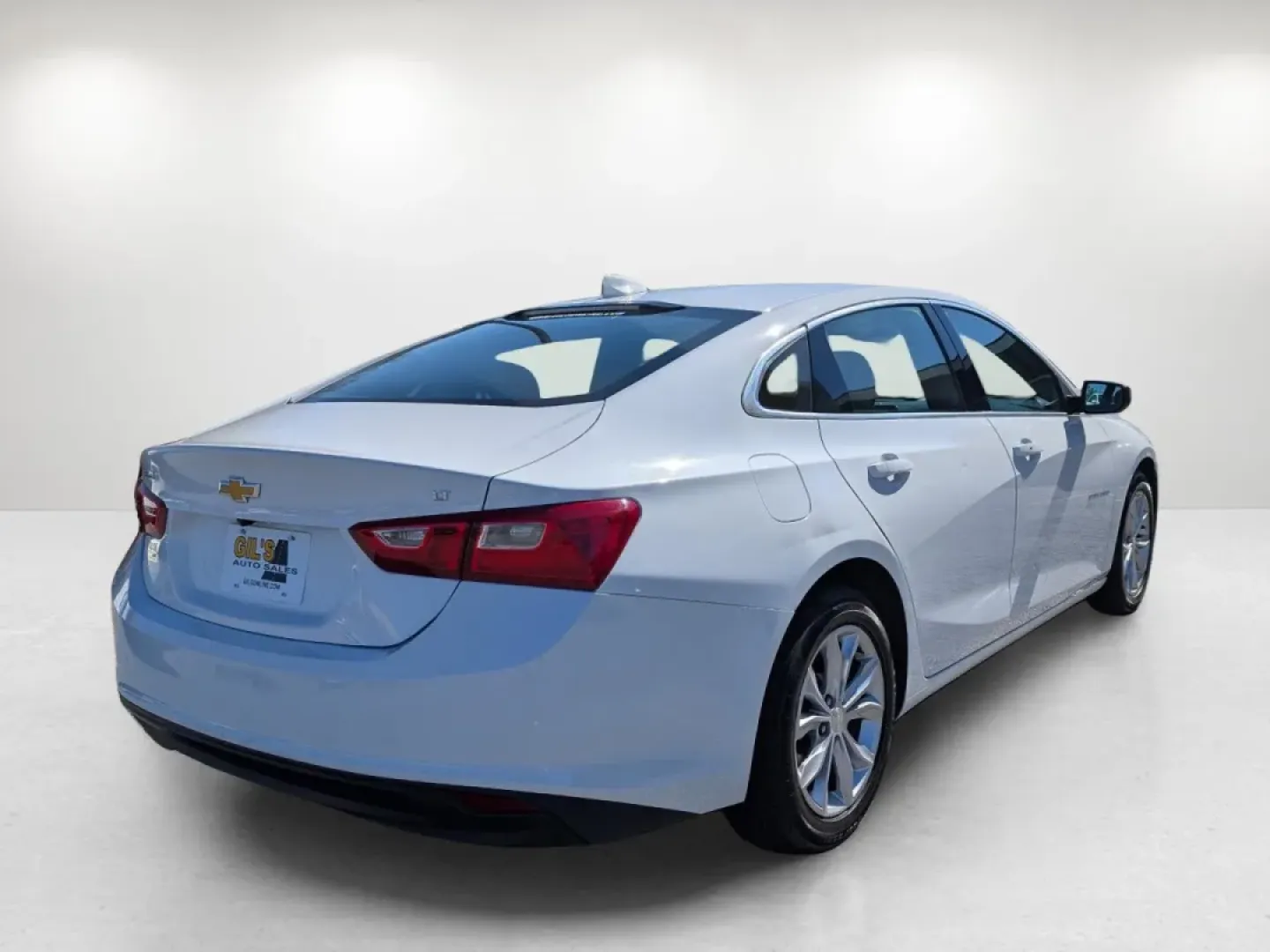 2023 /Jet Black Chevrolet Malibu LT (1G1ZD5ST5PF) with an Other engine, located at 3959 U.S. 80 W, Phenix City, AL, 36870, (334) 297-4885, 32.469296, -85.135185 - Need a dependable commuter that can handle the daily drive across the Chattahoochee into Columbus, make school drop-offs stress-free, and still feel comfortable for weekend getaways? This 2023 Chevrolet Malibu LT in Summit White is a smart, modern sedan built for real life-efficient, easy to drive, - Photo#4