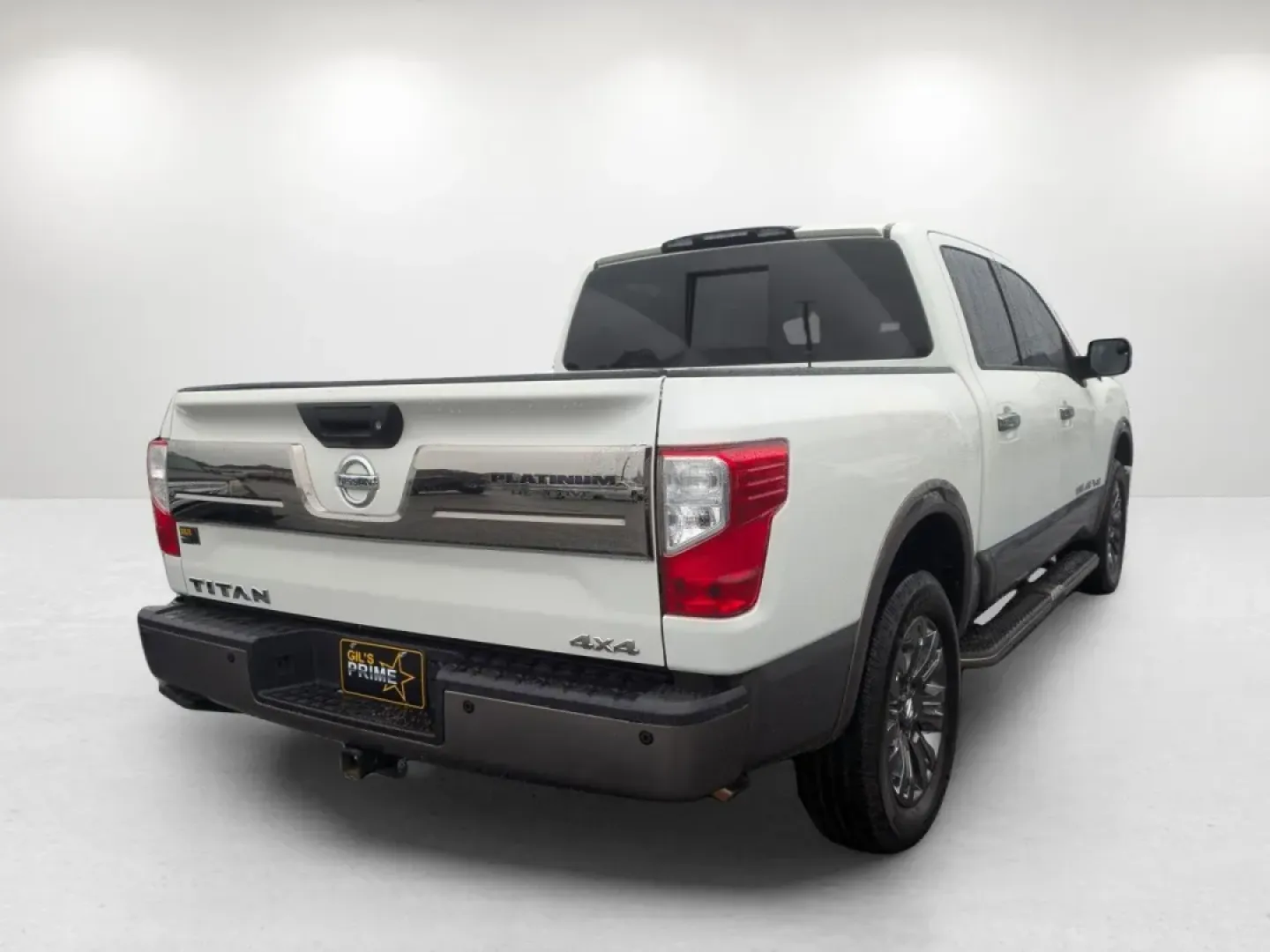 2018 /Black/Brown Nissan Titan Platinum Reserve (1N6AA1E59JN) with an Other engine, located at 804 22nd Ave, Phenix City, AL, 36870, (334) 297-1860, 32.484749, -85.024475 - Are you ready to elevate your driving experience and embrace a lifestyle filled with adventure? The 2018 Nissan Titan Platinum Reserve is here to make your journeys unforgettable! Whether you're navigating the bustling streets of Phenix City or heading off-road for a weekend getaway, this Crew Cab P - Photo#4