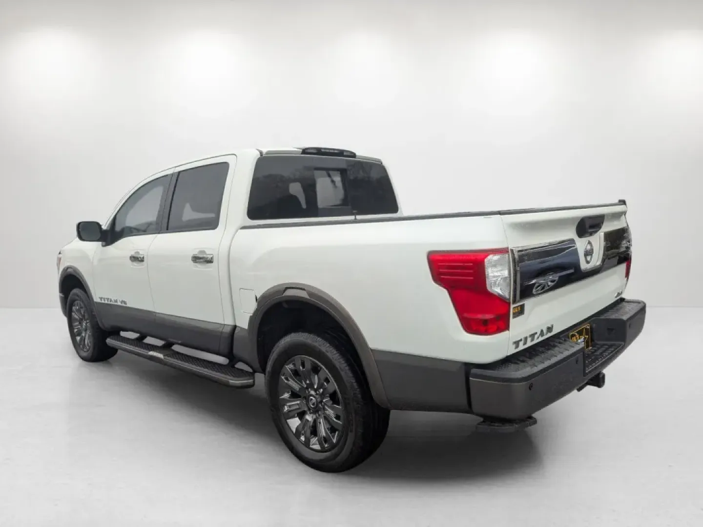 2018 /Black/Brown Nissan Titan Platinum Reserve (1N6AA1E59JN) with an Other engine, located at 804 22nd Ave, Phenix City, AL, 36870, (334) 297-1860, 32.484749, -85.024475 - Are you ready to elevate your driving experience and embrace a lifestyle filled with adventure? The 2018 Nissan Titan Platinum Reserve is here to make your journeys unforgettable! Whether you're navigating the bustling streets of Phenix City or heading off-road for a weekend getaway, this Crew Cab P - Photo#6