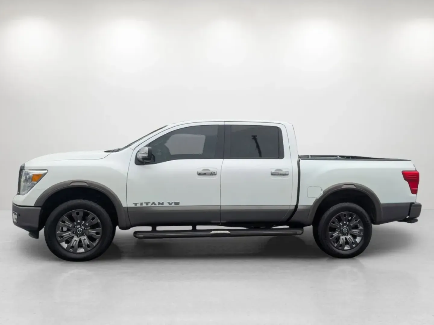 2018 /Black/Brown Nissan Titan Platinum Reserve (1N6AA1E59JN) with an Other engine, located at 804 22nd Ave, Phenix City, AL, 36870, (334) 297-1860, 32.484749, -85.024475 - Are you ready to elevate your driving experience and embrace a lifestyle filled with adventure? The 2018 Nissan Titan Platinum Reserve is here to make your journeys unforgettable! Whether you're navigating the bustling streets of Phenix City or heading off-road for a weekend getaway, this Crew Cab P - Photo#7