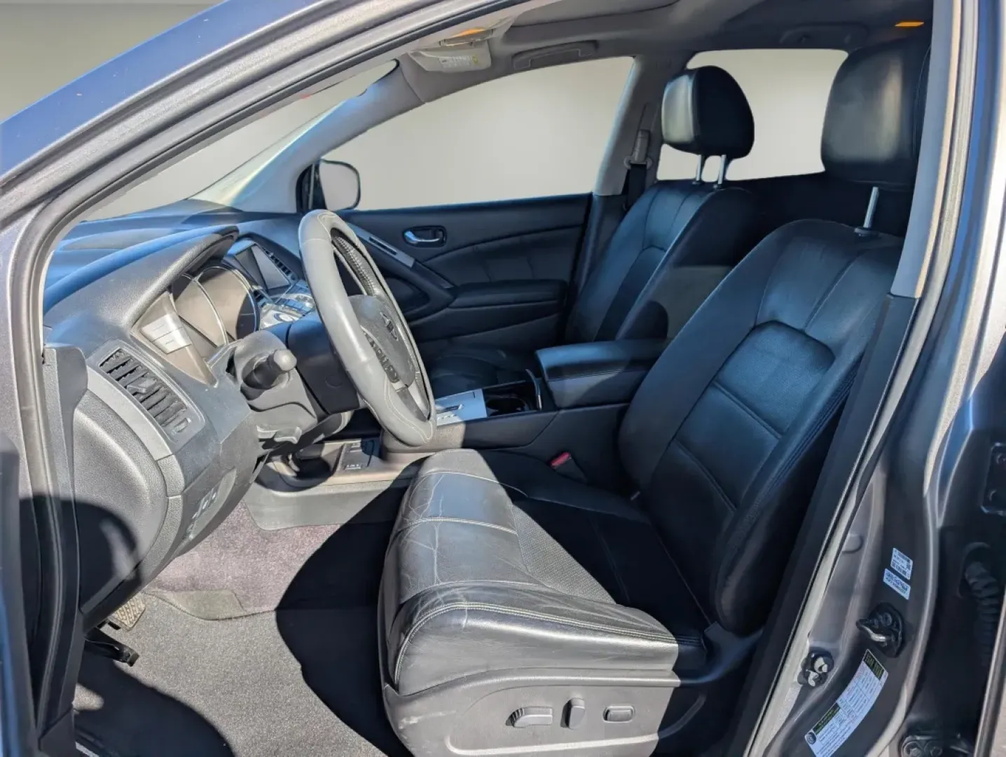 2014 /Black Nissan Murano SL (JN8AZ1MU6EW) with an Other engine, located at 5115 14th Ave., Columbus, GA, 31904, (706) 323-0345, 32.511494, -84.971046 - Discover the perfect blend of elegance and functionality with our 2014 Nissan Murano SL, now available at Gils Auto in Phenix City, AL. This stunning SUV is not just a vehicle; it's a dynamic lifestyle choice for those who crave adventure without sacrificing comfort. Whether you're embarking on fami - Photo#9