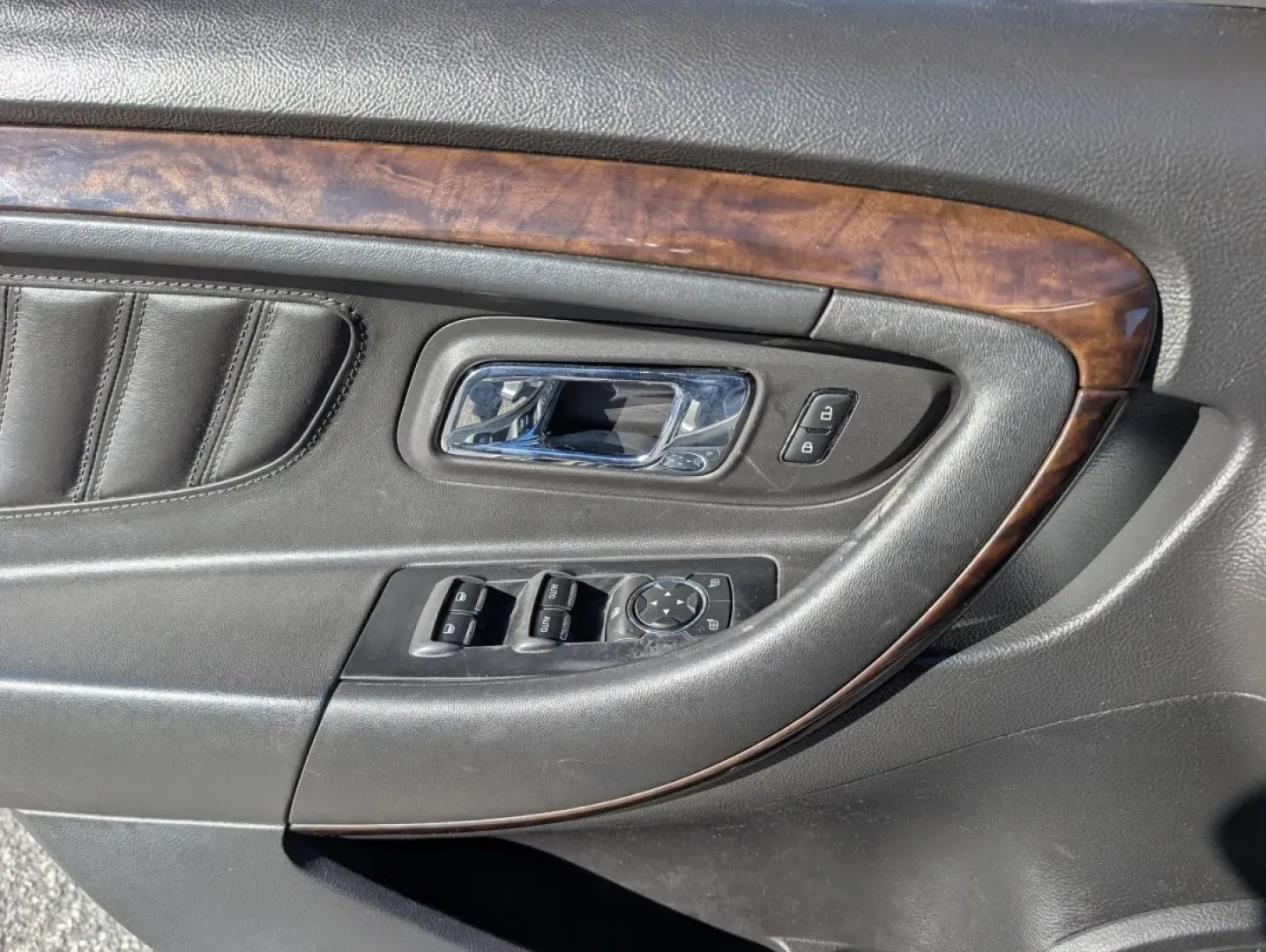 2013 Ford Taurus Limited (1FAHP2F80DG) with an Other engine, located at 5115 14th Ave., Columbus, GA, 31904, (706) 323-0345, 32.511494, -84.971046 - **Elevate Your Daily Drive with the 2013 Ford Taurus Limited at Gils Auto!**<br /> <br /> Are you searching for a reliable sedan that blends comfort and style for your daily commute or family outings? Look no further! At Gils Auto, located at 3959 U.S. 80 W, Phenix City, AL 36870, we proudly offer t - Photo#11