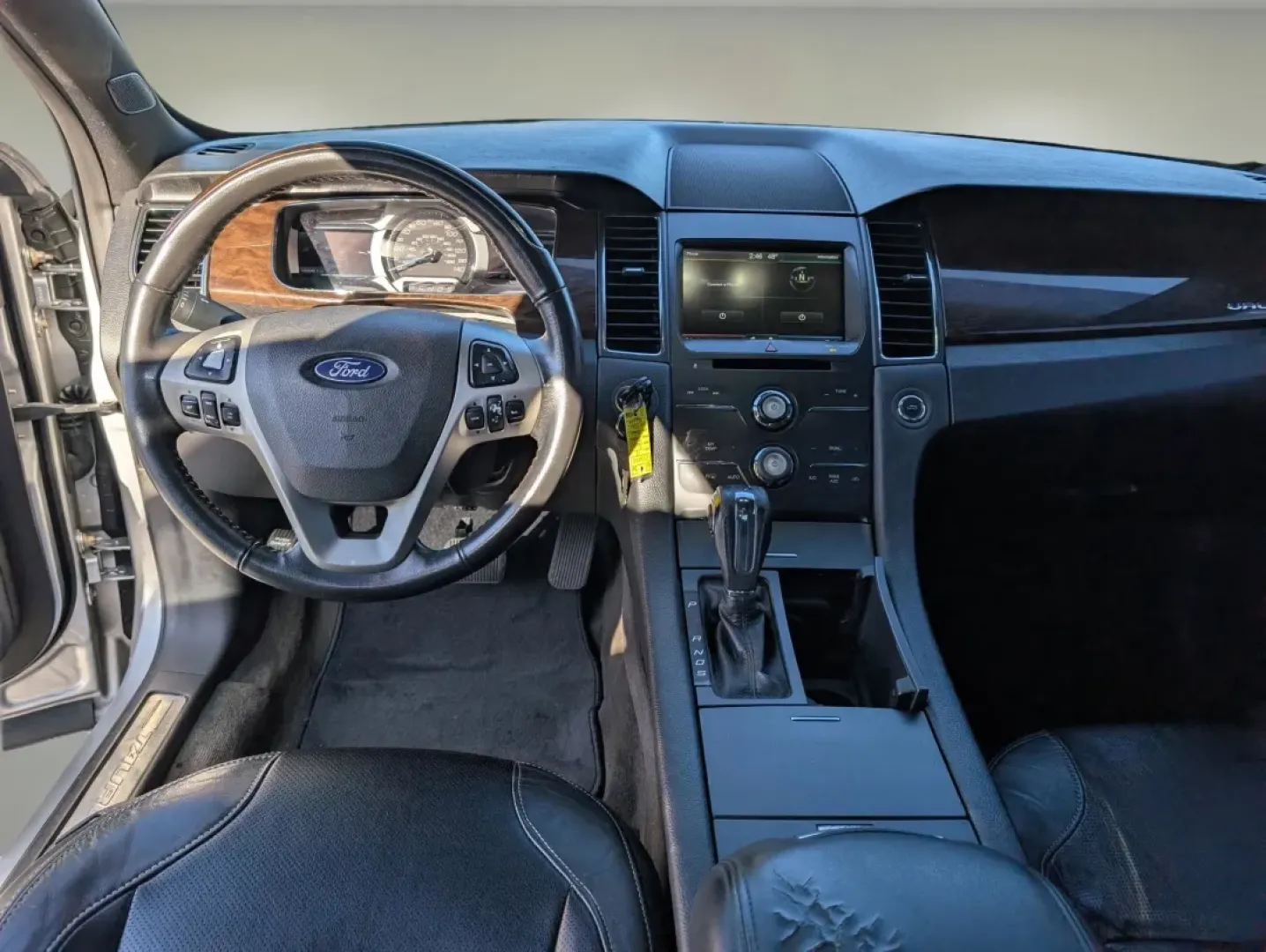 2013 Ford Taurus Limited (1FAHP2F80DG) with an Other engine, located at 3959 U.S. 80 W, Phenix City, AL, 36870, (334) 297-4885, 32.469296, -85.135185 - **Elevate Your Daily Drive with the 2013 Ford Taurus Limited at Gils Auto!**<br /> <br /> Are you searching for a reliable sedan that blends comfort and style for your daily commute or family outings? Look no further! At Gils Auto, located at 3959 U.S. 80 W, Phenix City, AL 36870, we proudly offer t - Photo#10