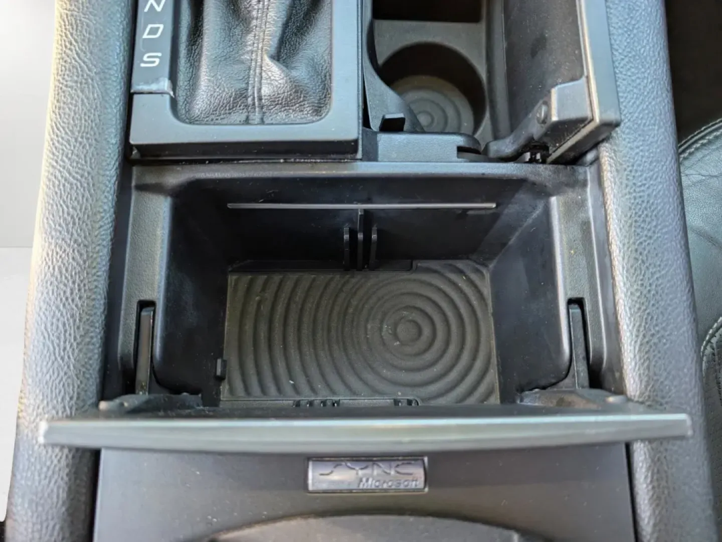 2013 Ford Taurus Limited (1FAHP2F80DG) with an Other engine, located at 3959 U.S. 80 W, Phenix City, AL, 36870, (334) 297-4885, 32.469296, -85.135185 - **Elevate Your Daily Drive with the 2013 Ford Taurus Limited at Gils Auto!**<br /> <br /> Are you searching for a reliable sedan that blends comfort and style for your daily commute or family outings? Look no further! At Gils Auto, located at 3959 U.S. 80 W, Phenix City, AL 36870, we proudly offer t - Photo#14