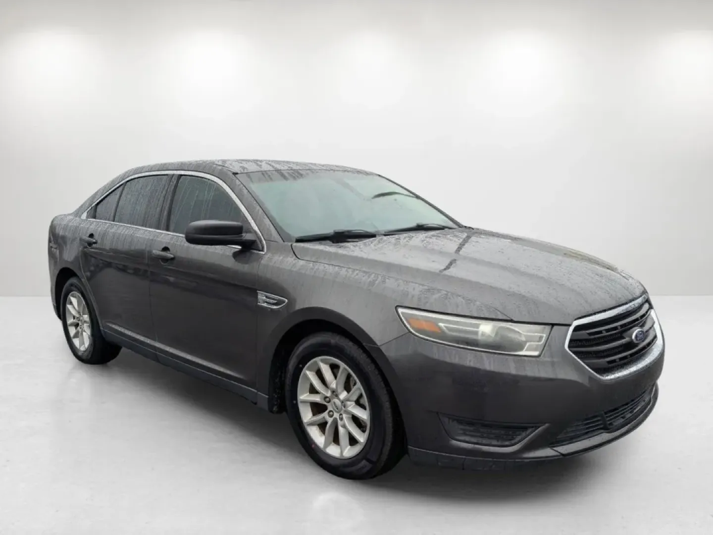 2015 Ford Taurus SE (1FAHP2D81FG) with an Other engine, located at 1430 Gateway Drive, Opelika, AL, 36801, (334) 239-0944, 32.637871, -85.409790 - Explore the open road with confidence in this 2015 Ford Taurus SE, an ideal vehicle for budget-conscious buyers in search of a reliable sedan. Whether you're navigating the hustle and bustle of Phenix City or embarking on weekend adventures, this Taurus offers the perfect blend of comfort, safety, a - Photo#2