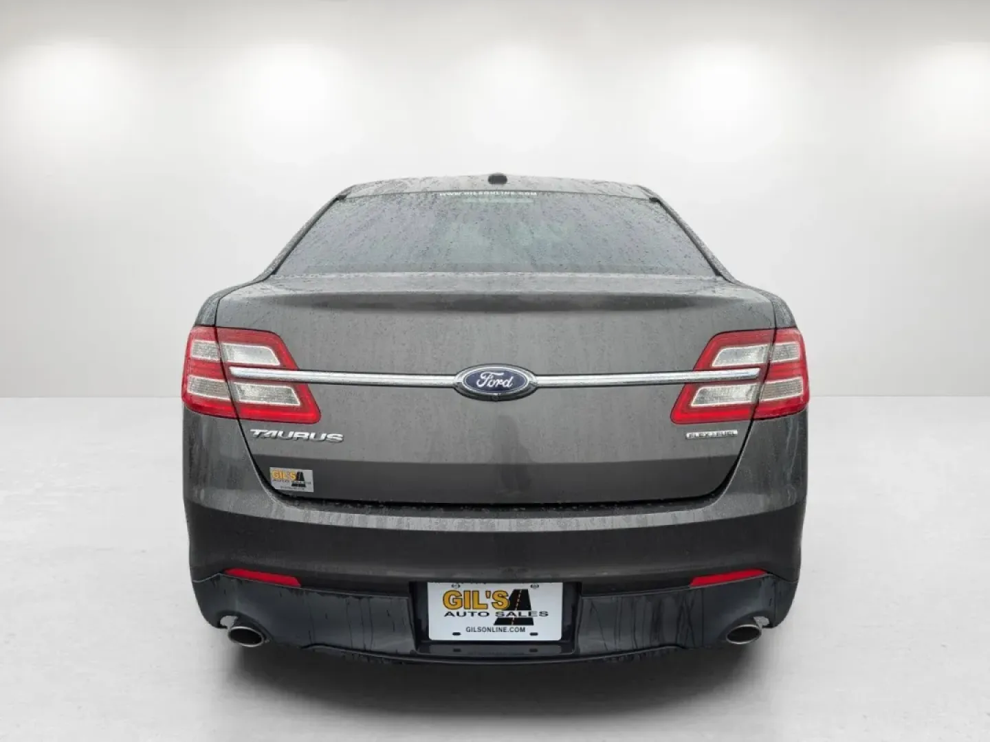 2015 Ford Taurus SE (1FAHP2D81FG) with an Other engine, located at 1430 Gateway Drive, Opelika, AL, 36801, (334) 239-0944, 32.637871, -85.409790 - Explore the open road with confidence in this 2015 Ford Taurus SE, an ideal vehicle for budget-conscious buyers in search of a reliable sedan. Whether you're navigating the hustle and bustle of Phenix City or embarking on weekend adventures, this Taurus offers the perfect blend of comfort, safety, a - Photo#5