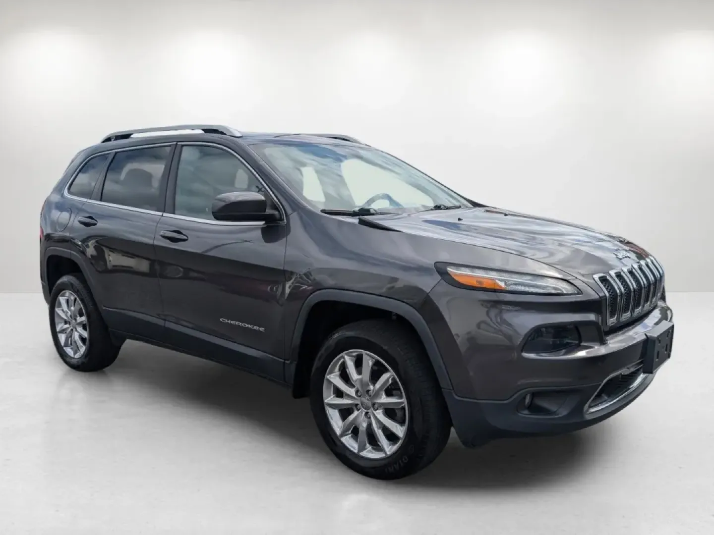 2015 /Lt Frost Beige/Black Jeep Cherokee Limited (1C4PJMDS6FW) with an Other engine, located at 5115 14th Ave., Columbus, GA, 31904, (706) 323-0345, 32.511494, -84.971046 - **Adventure Awaits with This 2015 Jeep Cherokee Limited at Gils Auto Phenix City, AL!**<br /> <br /> Whether you're a weekend warrior seeking thrills off the beaten path or a busy professional needing a reliable ride for daily commutes, this 2015 Jeep Cherokee Limited is perfectly suited for your l - Photo#2