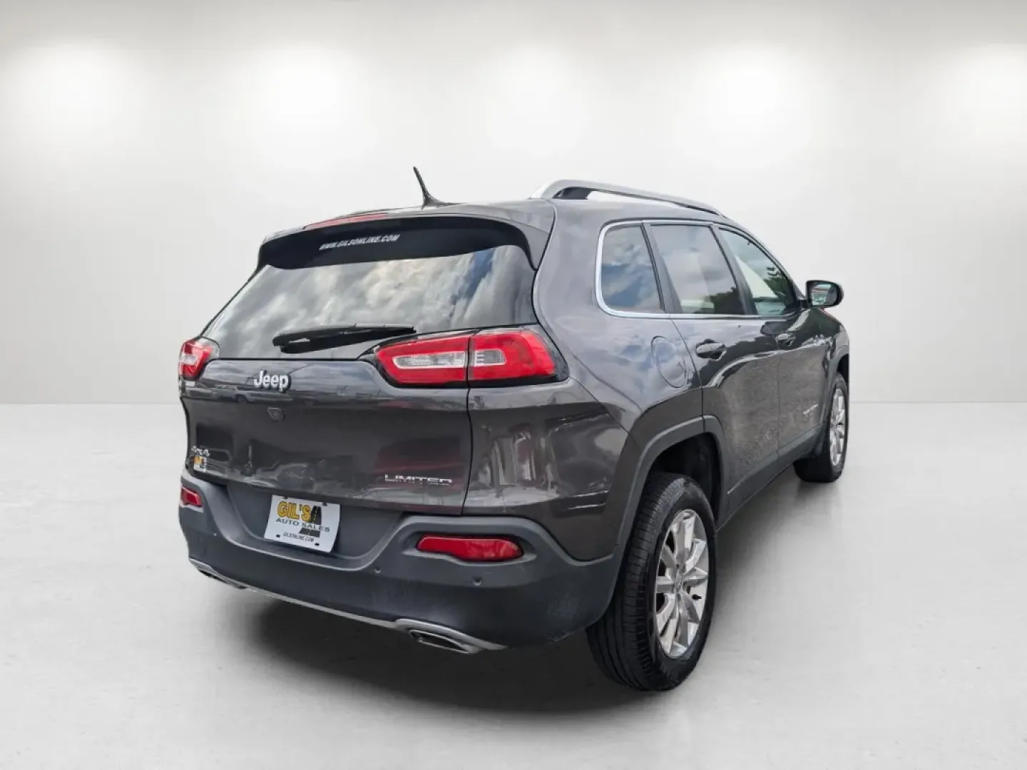 2015 /Lt Frost Beige/Black Jeep Cherokee Limited (1C4PJMDS6FW) with an Other engine, located at 5115 14th Ave., Columbus, GA, 31904, (706) 323-0345, 32.511494, -84.971046 - **Adventure Awaits with This 2015 Jeep Cherokee Limited at Gils Auto Phenix City, AL!**<br /> <br /> Whether you're a weekend warrior seeking thrills off the beaten path or a busy professional needing a reliable ride for daily commutes, this 2015 Jeep Cherokee Limited is perfectly suited for your l - Photo#4