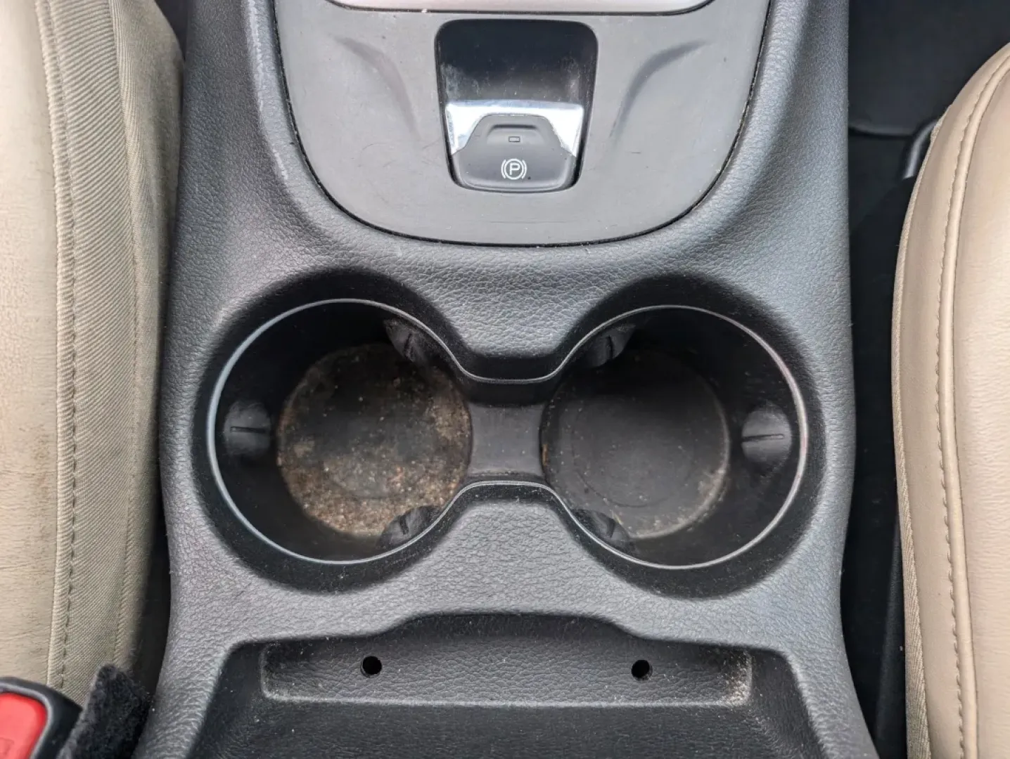 2015 /Lt Frost Beige/Black Jeep Cherokee Limited (1C4PJMDS6FW) with an Other engine, located at 5115 14th Ave., Columbus, GA, 31904, (706) 323-0345, 32.511494, -84.971046 - **Adventure Awaits with This 2015 Jeep Cherokee Limited at Gils Auto Phenix City, AL!**<br /> <br /> Whether you're a weekend warrior seeking thrills off the beaten path or a busy professional needing a reliable ride for daily commutes, this 2015 Jeep Cherokee Limited is perfectly suited for your l - Photo#12