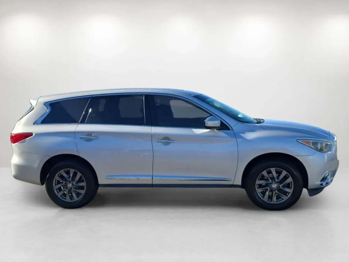 2013 /Graphite Infiniti JX35 (5N1AL0MM4DC) with an Other engine, located at 3959 U.S. 80 W, Phenix City, AL, 36870, (334) 297-4885, 32.469296, -85.135185 - Looking for an SUV that perfectly balances family needs with a touch of luxury? Meet the 2013 Infiniti JX35, available now at Gils Auto in Phenix City, AL. This versatile vehicle is designed for those who crave comfort and style without sacrificing practicality. Whether you're shuttling the kids to - Photo#3