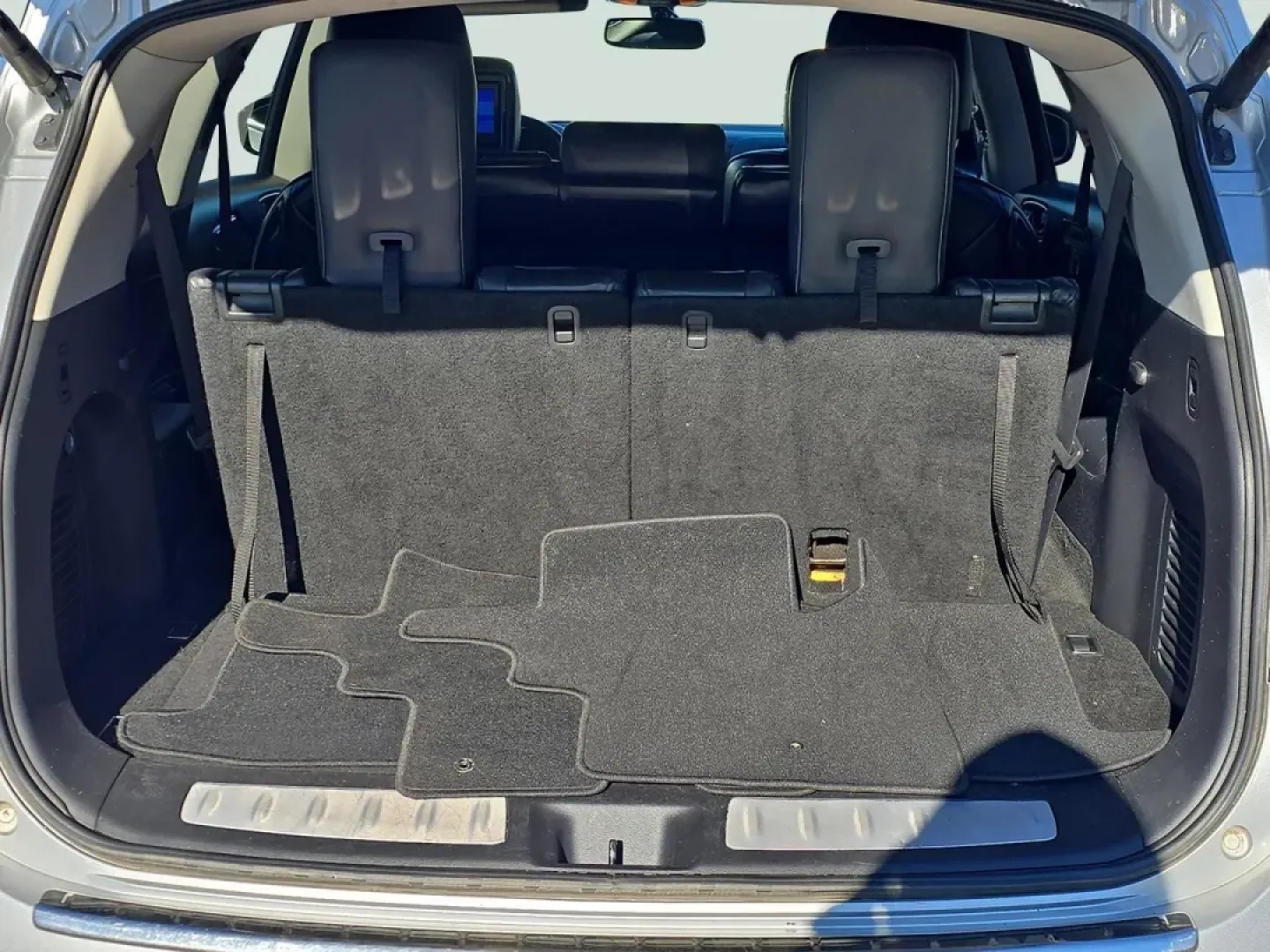 2013 /Graphite Infiniti JX35 (5N1AL0MM4DC) with an Other engine, located at 3959 U.S. 80 W, Phenix City, AL, 36870, (334) 297-4885, 32.469296, -85.135185 - Looking for an SUV that perfectly balances family needs with a touch of luxury? Meet the 2013 Infiniti JX35, available now at Gils Auto in Phenix City, AL. This versatile vehicle is designed for those who crave comfort and style without sacrificing practicality. Whether you're shuttling the kids to - Photo#8