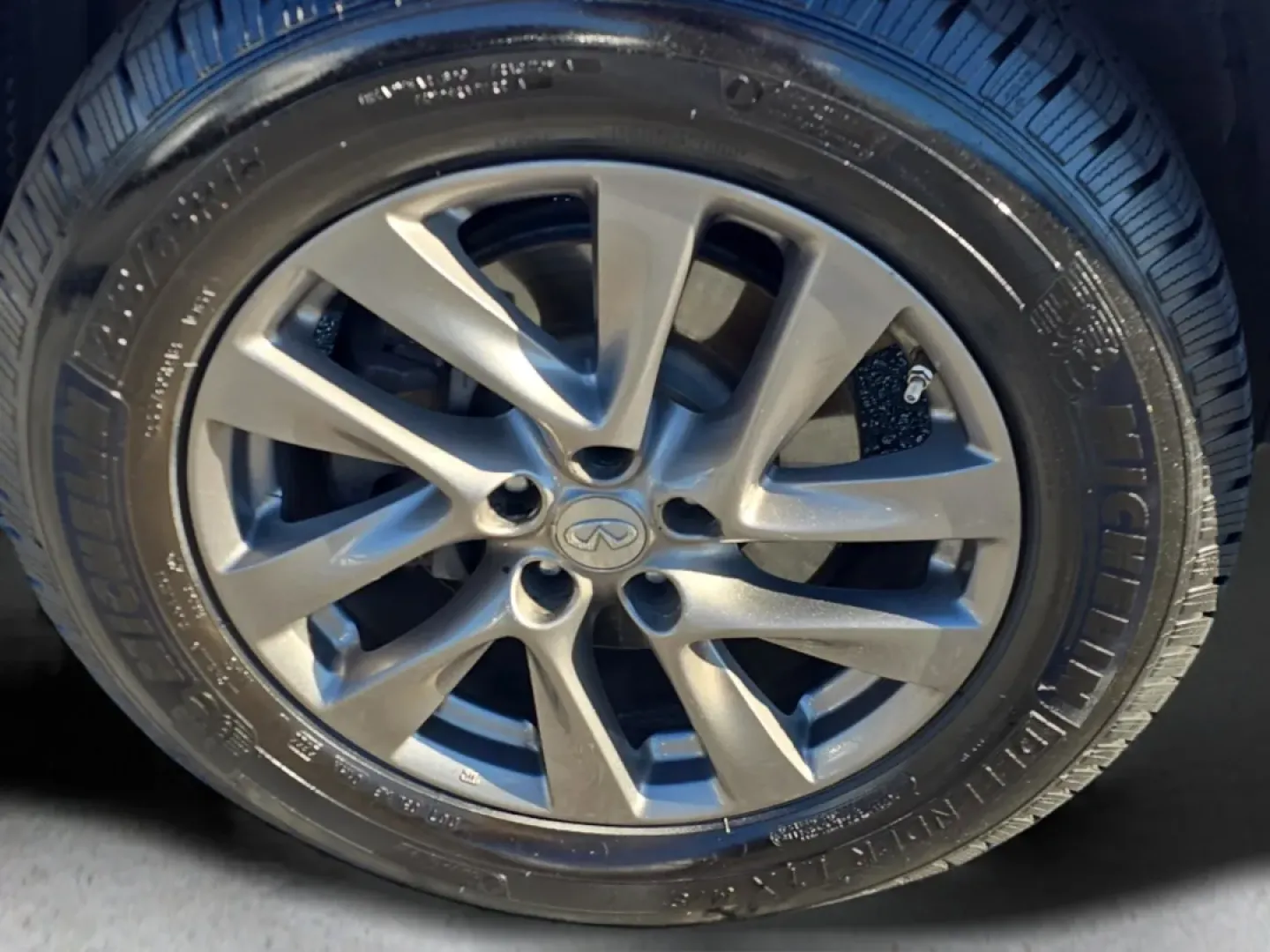 2013 /Graphite Infiniti JX35 (5N1AL0MM4DC) with an Other engine, located at 3959 U.S. 80 W, Phenix City, AL, 36870, (334) 297-4885, 32.469296, -85.135185 - Looking for an SUV that perfectly balances family needs with a touch of luxury? Meet the 2013 Infiniti JX35, available now at Gils Auto in Phenix City, AL. This versatile vehicle is designed for those who crave comfort and style without sacrificing practicality. Whether you're shuttling the kids to - Photo#11