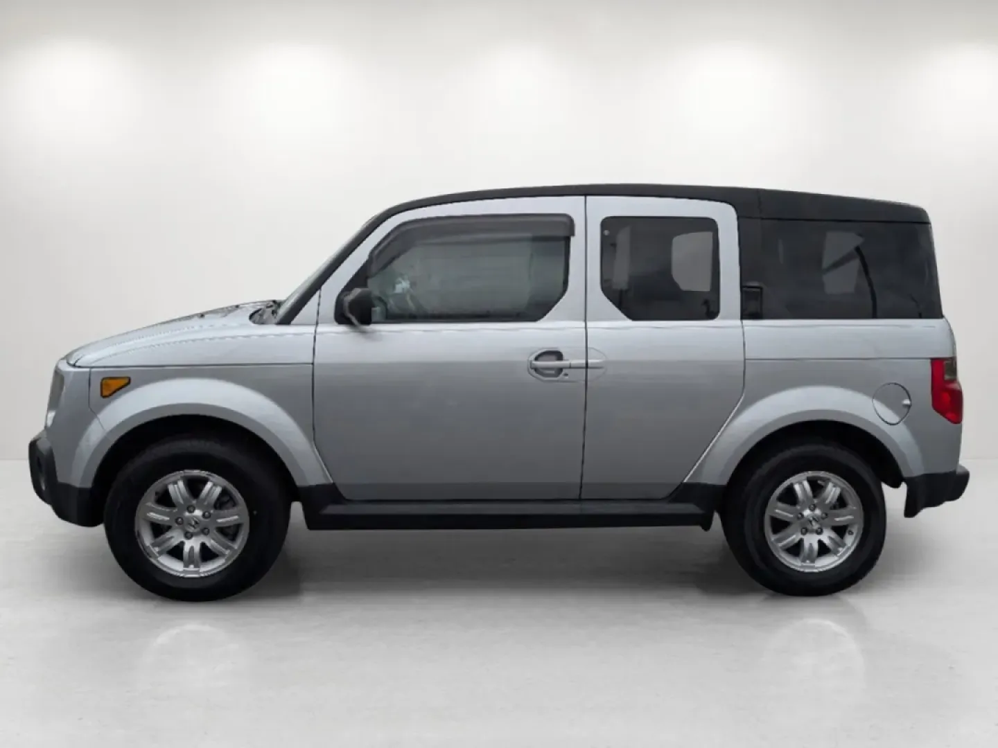 2008 Honda Element EX (5J6YH18788L) with an Other engine, located at 7000 Northlake Connector, Columbus, GA, 31904, (706) 987-8085, 32.524975, -84.978134 - **Adventure Awaits: Drive Home This 2008 Honda Element EX in Opelika, AL!**<br /> <br /> Are you ready to embrace life's adventures with a vehicle that perfectly combines style, versatility, and reliability? Meet the 2008 Honda Element EX, an SUV designed for those who crave the great outdoors or ne - Photo#7