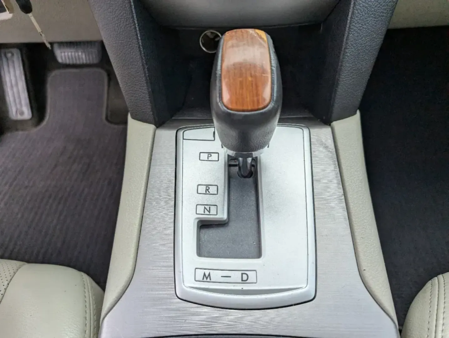 2014 /Warm Ivory Subaru Outback 2.5i Limited (4S4BRCLC0E3) with an Other engine, located at 1430 Gateway Drive, Opelika, AL, 36801, (334) 239-0944, 32.637871, -85.409790 - Discover the perfect companion for your weekend adventures and family outings with this stunning 2014 Subaru Outback 2.5i Limited, now available at Gils Auto in Opelika, AL. Whether you're navigating the scenic routes of Lee County or heading out on a family road trip to nearby Chewacla State Park, - Photo#15