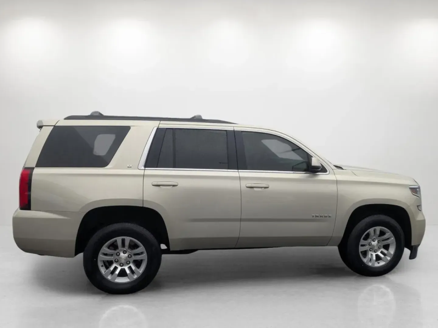 2016 /Cocoa/Dune Chevrolet Tahoe LT (1GNSCBKC4GR) with an Other engine, located at 1430 Gateway Drive, Opelika, AL, 36801, (334) 239-0944, 32.637871, -85.409790 - Unleash the adventure of a lifetime with the 2016 Chevrolet Tahoe LT, the perfect vehicle for families on the go, weekend adventurers, or anyone looking to elevate their daily commute. At Gils Auto, located conveniently at 3959 U.S. 80 W, Phenix City, AL, we specialize in delivering quality vehicles - Photo#2
