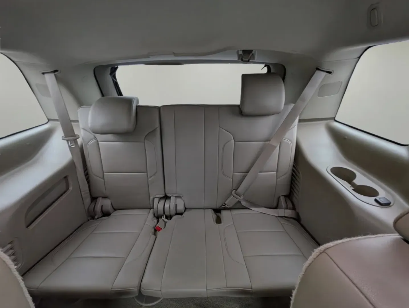 2016 /Cocoa/Dune Chevrolet Tahoe LT (1GNSCBKC4GR) with an Other engine, located at 1430 Gateway Drive, Opelika, AL, 36801, (334) 239-0944, 32.637871, -85.409790 - Unleash the adventure of a lifetime with the 2016 Chevrolet Tahoe LT, the perfect vehicle for families on the go, weekend adventurers, or anyone looking to elevate their daily commute. At Gils Auto, located conveniently at 3959 U.S. 80 W, Phenix City, AL, we specialize in delivering quality vehicles - Photo#10