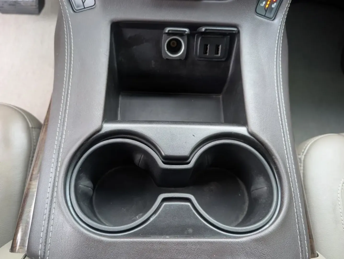 2016 /Cocoa/Dune Chevrolet Tahoe LT (1GNSCBKC4GR) with an Other engine, located at 1430 Gateway Drive, Opelika, AL, 36801, (334) 239-0944, 32.637871, -85.409790 - Unleash the adventure of a lifetime with the 2016 Chevrolet Tahoe LT, the perfect vehicle for families on the go, weekend adventurers, or anyone looking to elevate their daily commute. At Gils Auto, located conveniently at 3959 U.S. 80 W, Phenix City, AL, we specialize in delivering quality vehicles - Photo#12