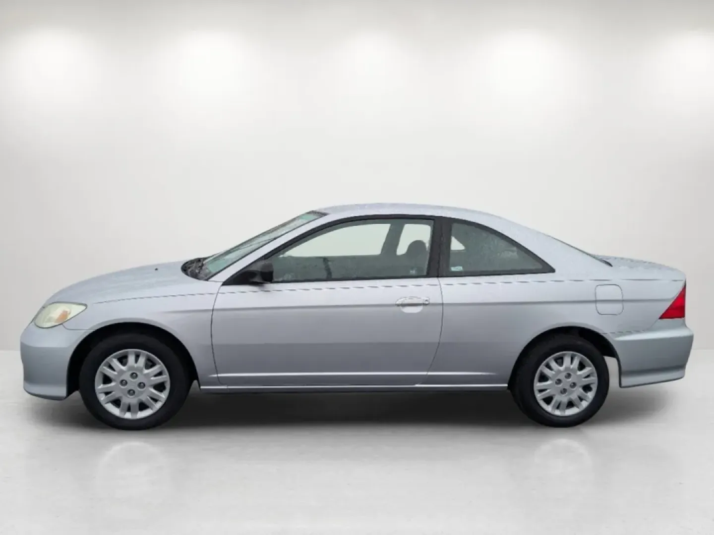 2005 Honda Civic Cpe LX (1HGEM22595L) with an Other engine, located at 3959 U.S. 80 W, Phenix City, AL, 36870, (334) 297-4885, 32.469296, -85.135185 - **Elevate Your Daily Commute with the 2005 Honda Civic Cpe LX!**<br /> <br /> Are you looking for a reliable vehicle that perfectly balances style, efficiency, and affordability? The 2005 Honda Civic Cpe LX is a fantastic choice for budget-conscious buyers and anyone in need of dependable transporta - Photo#7