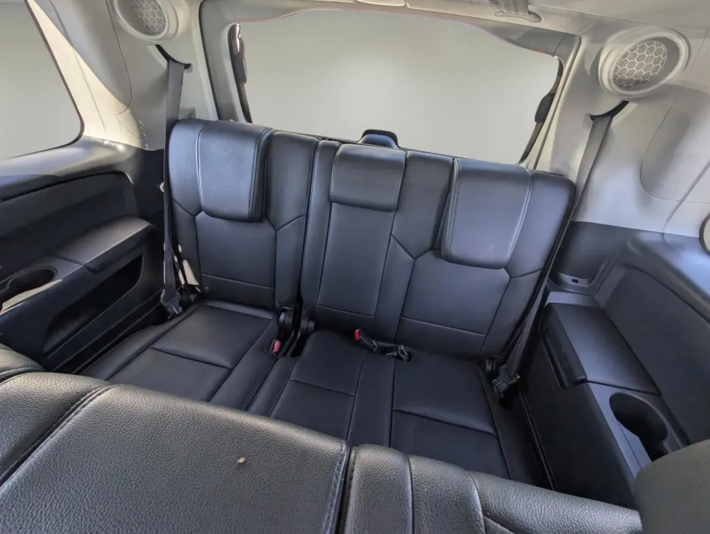 2013 Honda Pilot Touring (5FNYF3H95DB) with an Other engine, located at 804 22nd Ave, Phenix City, AL, 36870, (334) 297-1860, 32.484749, -85.024475 - **Discover the 2013 Honda Pilot Touring Your Ultimate Family Adventurer at Gils Auto in Phenix City!**<br /> <br /> Are you ready to elevate your family adventures or elevate your daily commute? The 2013 Honda Pilot Touring is the perfect SUV for those who value space, comfort, and reliability. Wit - Photo#11