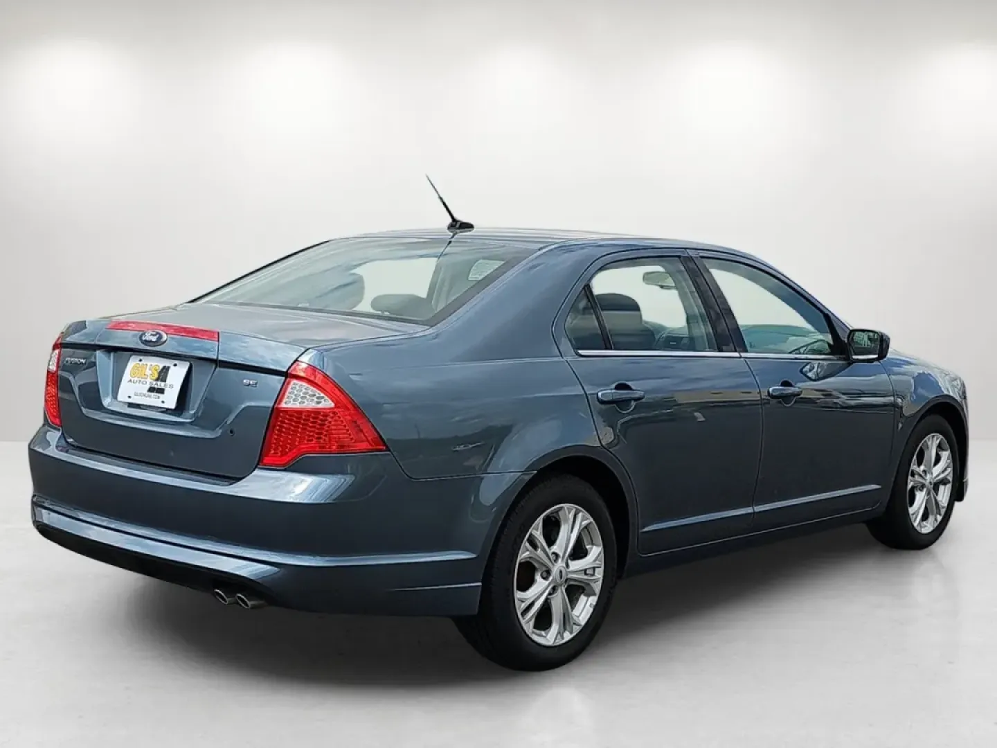 2012 /Charcoal Black Ford9 Fusion SE (3FAHP0HA0CR) with an Other engine, located at 804 22nd Ave, Phenix City, AL, 36870, (334) 297-1860, 32.484749, -85.024475 - ### Discover the 2012 Ford Fusion SE: Your Affordable Family Sedan Awaits!<br /> <br /> Are you a budget-conscious buyer searching for a reliable yet stylish sedan that fits your family's active lifestyle? Look no further! The 2012 Ford Fusion SE, now available at Gils Auto in Phenix City, AL, is th - Photo#4