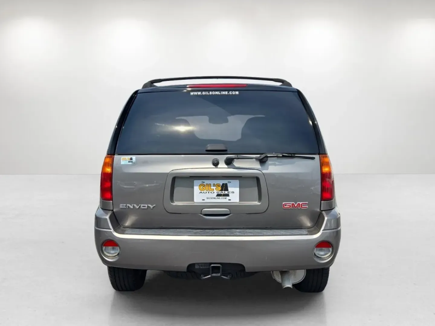 2006 /Light Gray GMC Envoy SLT (1GKDS13S662) with an Other engine, located at 804 22nd Ave, Phenix City, AL, 36870, (334) 297-1860, 32.484749, -85.024475 - **Explore New Adventures with the 2006 GMC Envoy SLT at Gils Auto in Prattville, AL!**<br /> <br /> Are you ready to elevate your driving experience? Whether you're planning a weekend getaway, commuting to work, or simply need a reliable vehicle for the family, the 2006 GMC Envoy SLT is your perfect - Photo#6